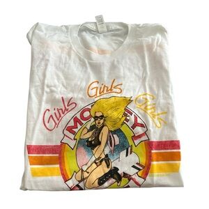 Motley Crue Authentic Stadium Tour Concert T-Shirt 2022 Girls Girls Girls Size L